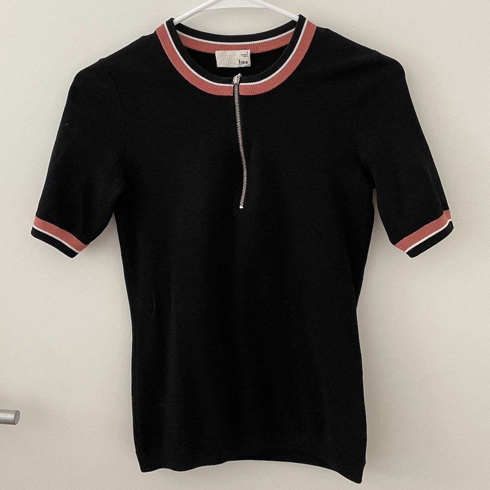 Aritzia Wilfred Free Fitted Short Sleeve Black Top